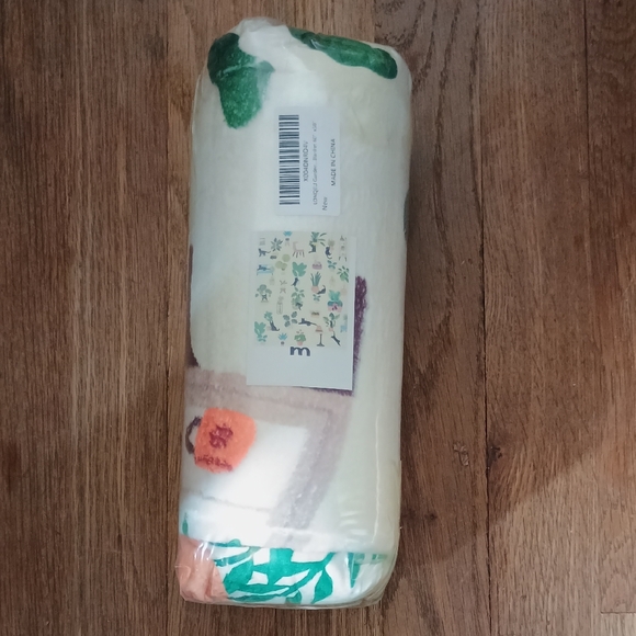 Whimsical Cat and Plant Blanket - Picture 3 of 3